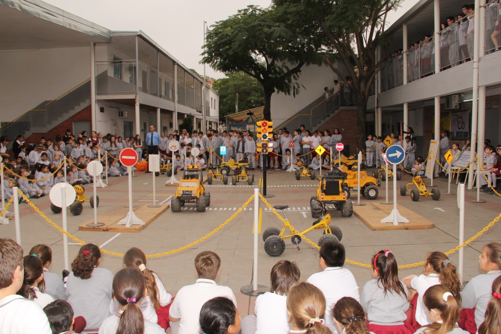 Sobre el Colegio Colegio Luis F. Leloir